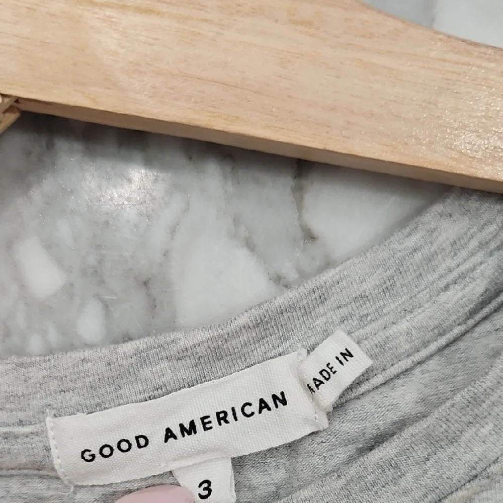 Good American Heather Gray Short Sleeve Tee - Picture 2 of 3